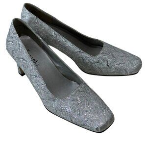 (11-247) Brand New Jewels by Jade Women's Silver Pump Sz 7W